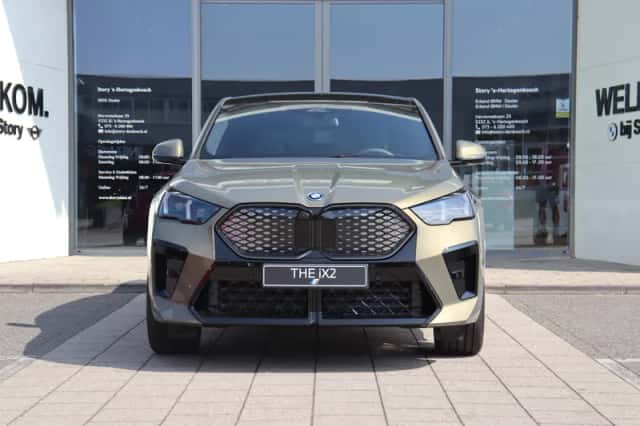 BMW iX2 (2026) thumbnail 2