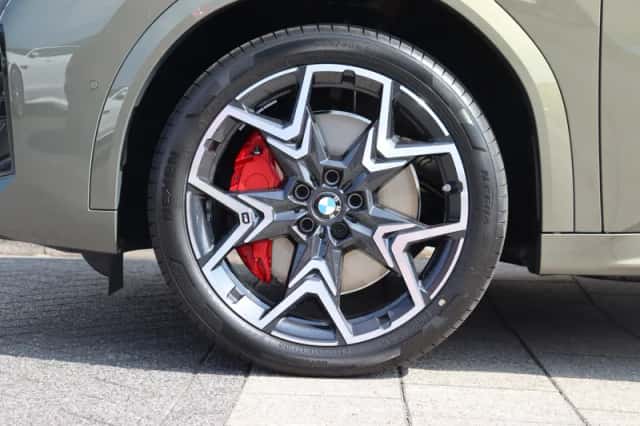 BMW iX2 (2026) thumbnail 5