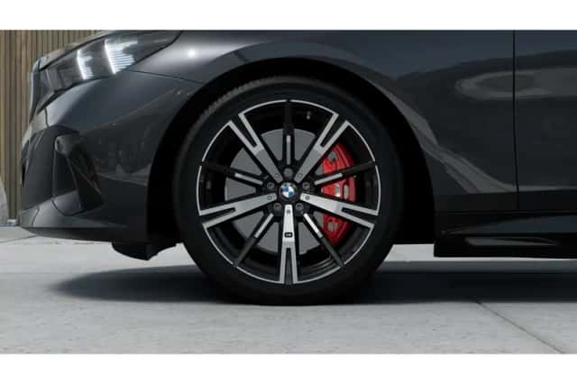 BMW i5 (2026) thumbnail 6