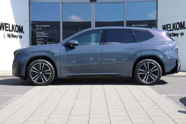 BMW iX3 (2026) thumbnail 3