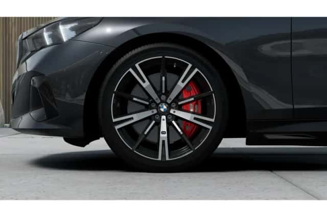 BMW i5 (2026) thumbnail 6