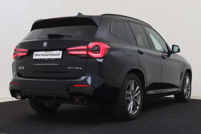 BMW X3 (2024) thumbnail 2