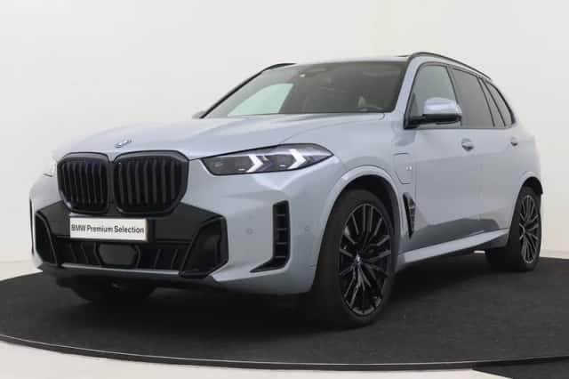 BMW X5 (2023) thumbnail 1