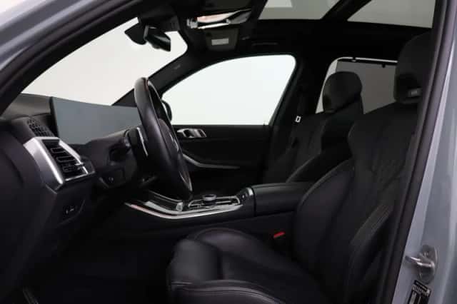 BMW X5 (2023) thumbnail 6