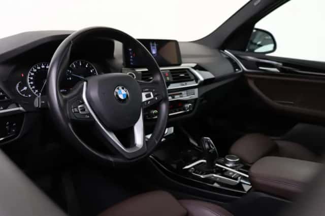 BMW X3 (2018) thumbnail 3
