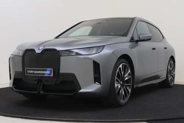 BMW iX (2026) thumbnail 1
