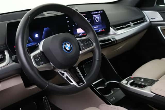 BMW X1 (2024) thumbnail 3