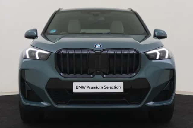BMW X1 (2024) thumbnail 4