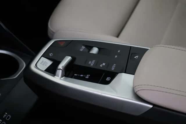 BMW X1 (2024) thumbnail 6