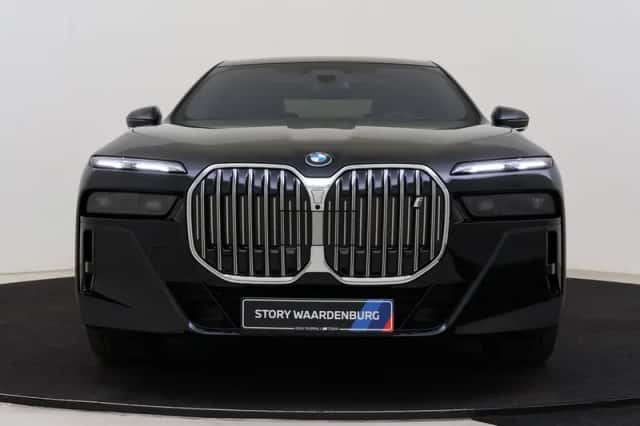 BMW i7 (2026) thumbnail 4