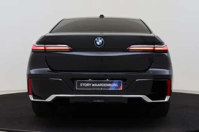 BMW i7 (2026) thumbnail 5