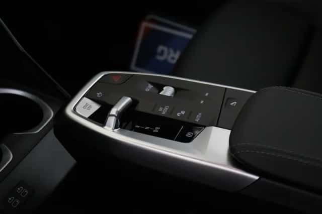 BMW iX2 (2026) thumbnail 6