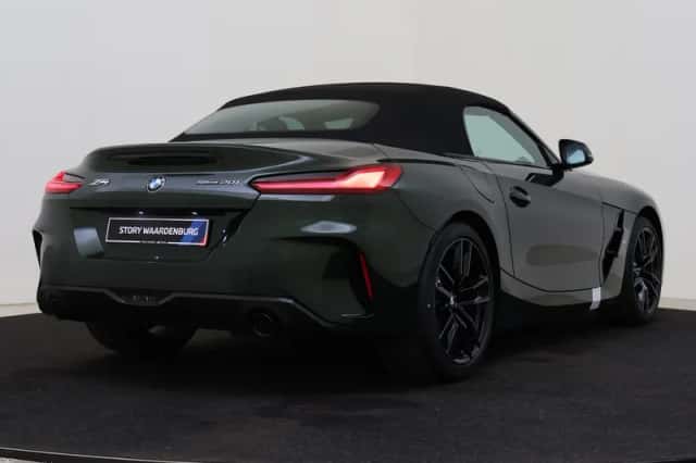BMW Z4 (2026) thumbnail 2