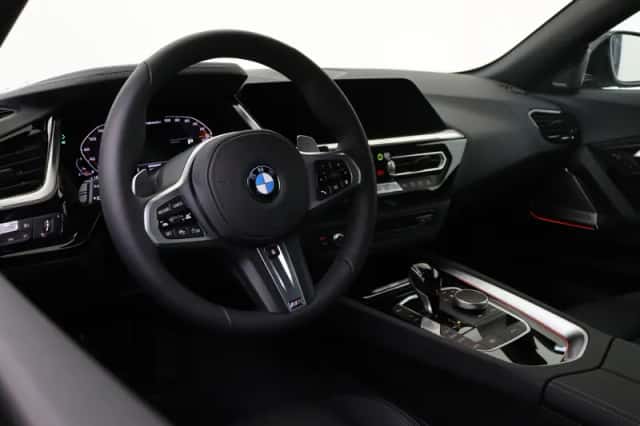BMW Z4 (2026) thumbnail 3