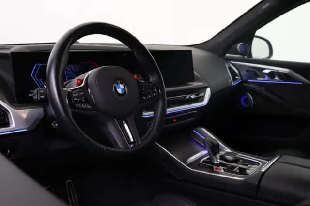 BMW XM (2023) thumbnail 3