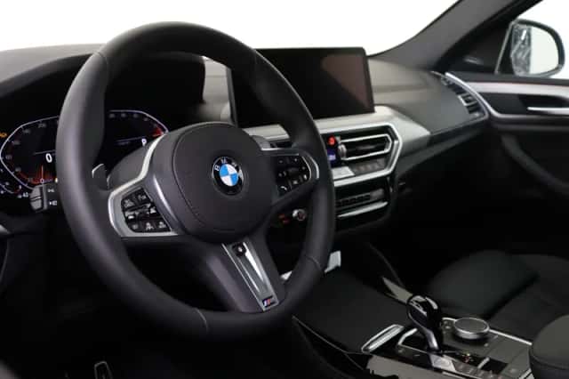 BMW X4 (2026) thumbnail 3