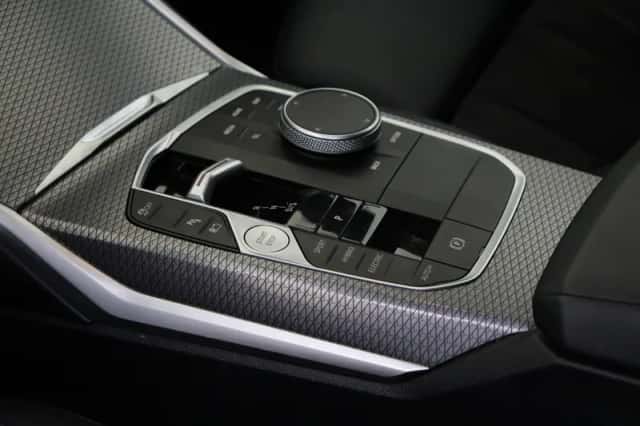 BMW 3-Serie (2024) thumbnail 6