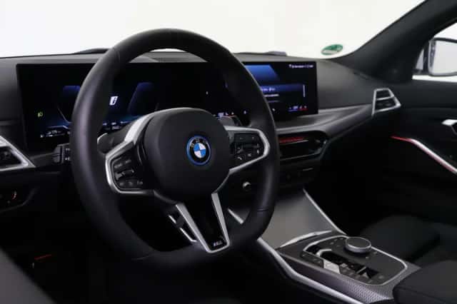 BMW 3-Serie (2025) thumbnail 3