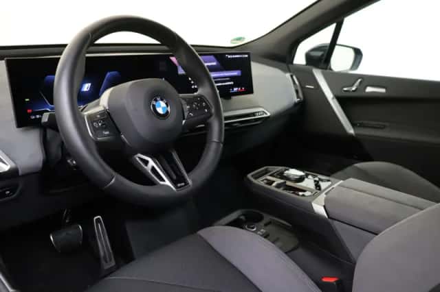BMW iX (2025) thumbnail 3