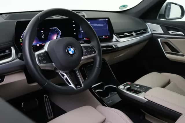 BMW X1 (2025) thumbnail 3