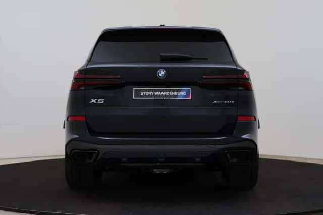 BMW X5 (2026) thumbnail 5