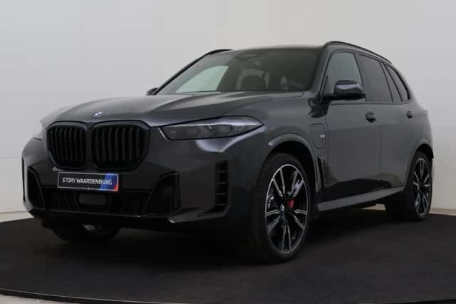 BMW X5 (2026) thumbnail 1