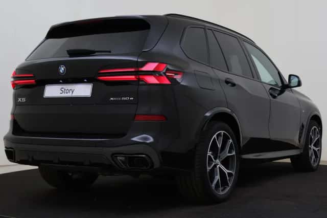 BMW X5 (2025) thumbnail 2