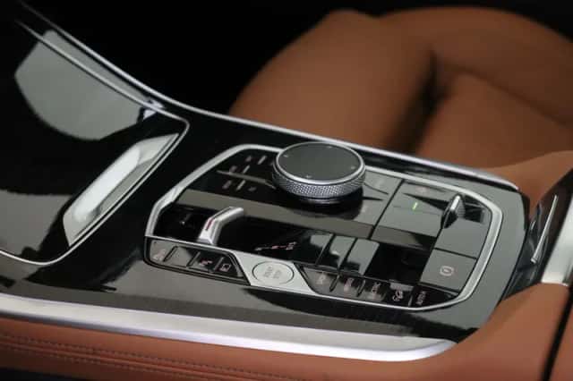 BMW X5 (2025) thumbnail 6