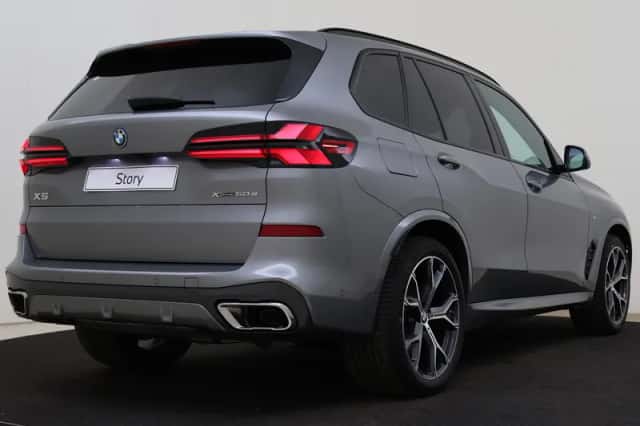 BMW X5 (2025) thumbnail 2