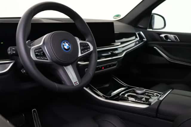 BMW X5 (2025) thumbnail 3