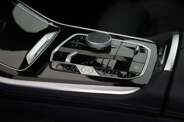BMW X5 (2025) thumbnail 6