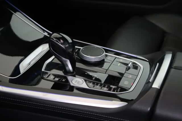 BMW X5 (2021) thumbnail 6