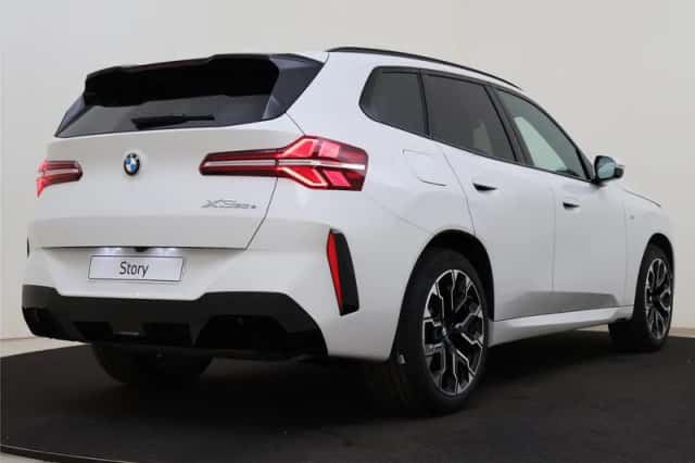 BMW X3 (2025) thumbnail 2