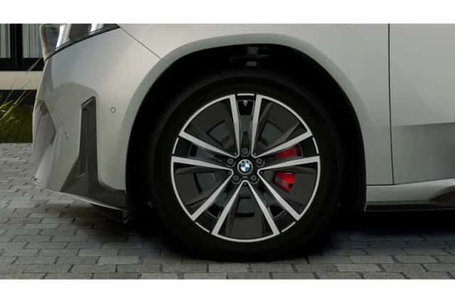 BMW iX3 (2026) thumbnail 6
