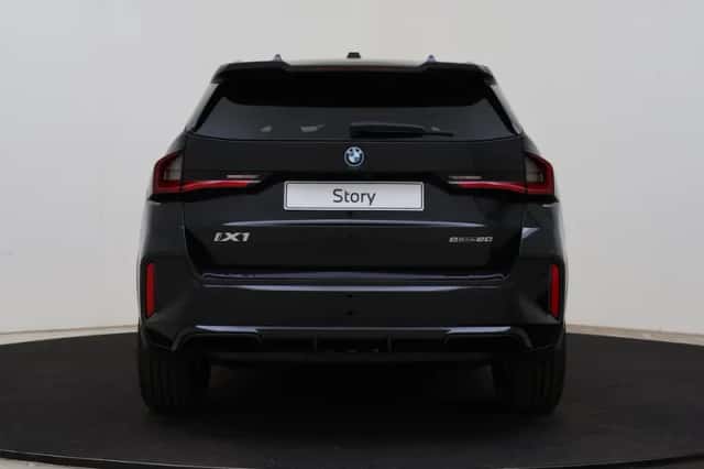 BMW iX1 (2026) thumbnail 5