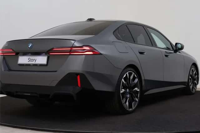 BMW i5 (2026) thumbnail 2