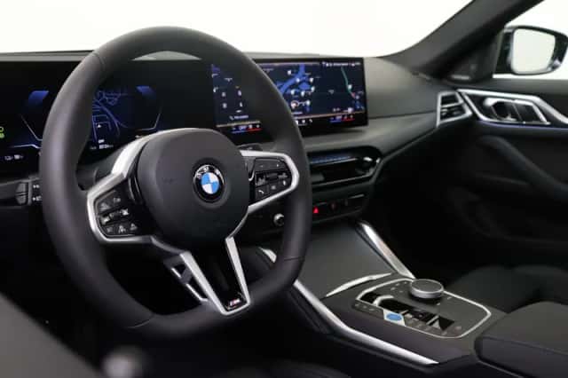 BMW i4 (2026) thumbnail 3