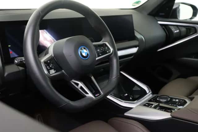 BMW X3 (2025) thumbnail 3