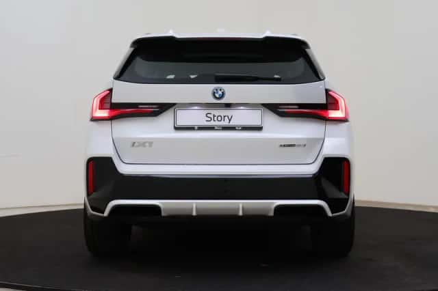 BMW iX1 (2025) thumbnail 5