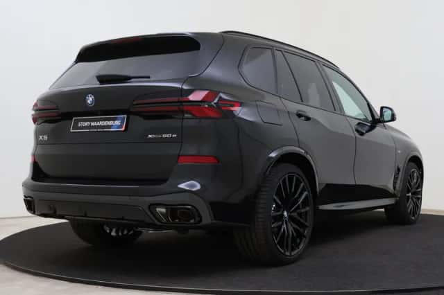 BMW X5 (2026) thumbnail 2