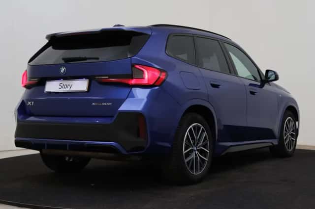 BMW X1 (2023) thumbnail 2