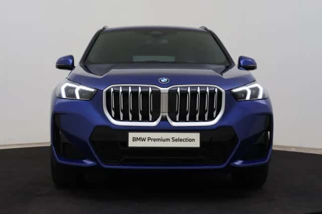 BMW X1 (2023) thumbnail 4