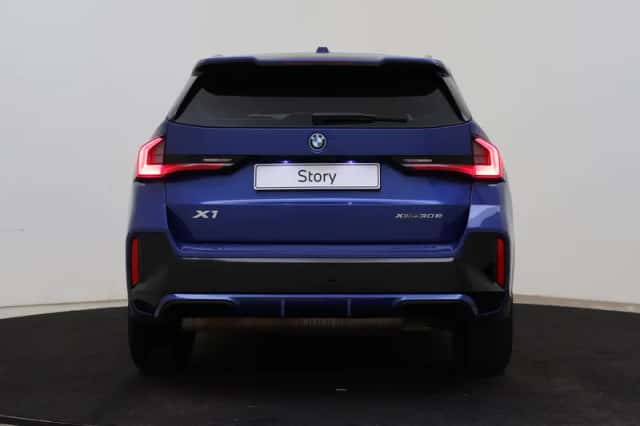 BMW X1 (2023) thumbnail 5