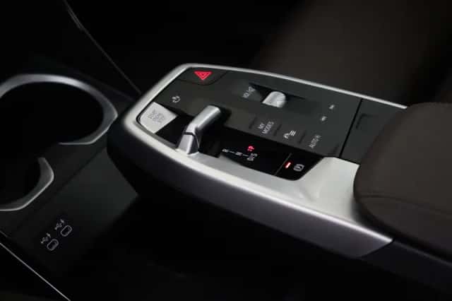 BMW X1 (2023) thumbnail 6