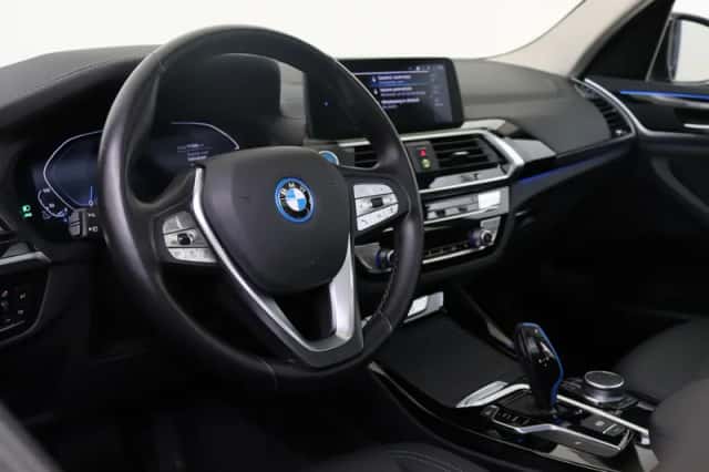 BMW iX3 (2021) thumbnail 3