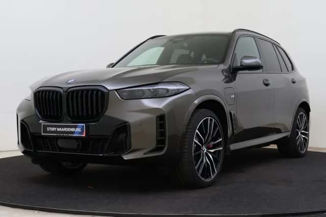 BMW X5 (2026) thumbnail 1