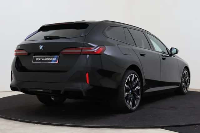 BMW i5 (2026) thumbnail 2