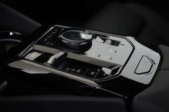 BMW i5 (2026) thumbnail 6