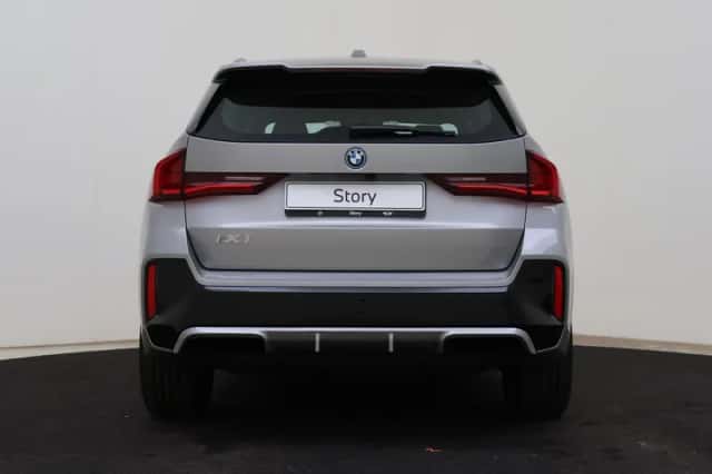 BMW iX1 (2025) thumbnail 5