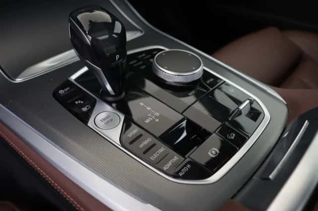 BMW X5 (2021) thumbnail 6